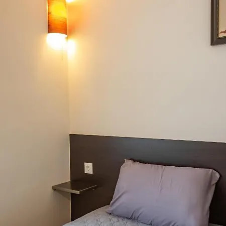 White House 3 Truskavets