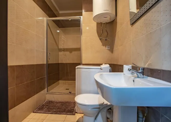 White House 3 *